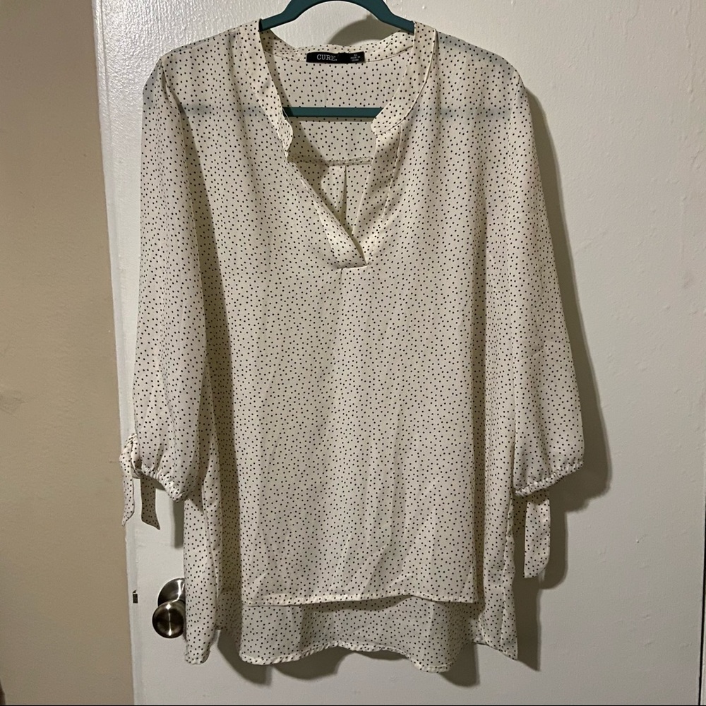 Curve Long Sleeves Polka Dots | XL
